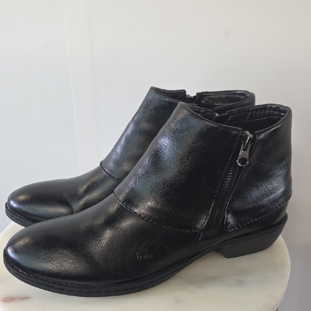 b.o.c. Black Side-Zip Ankle Booties Size 8.5M